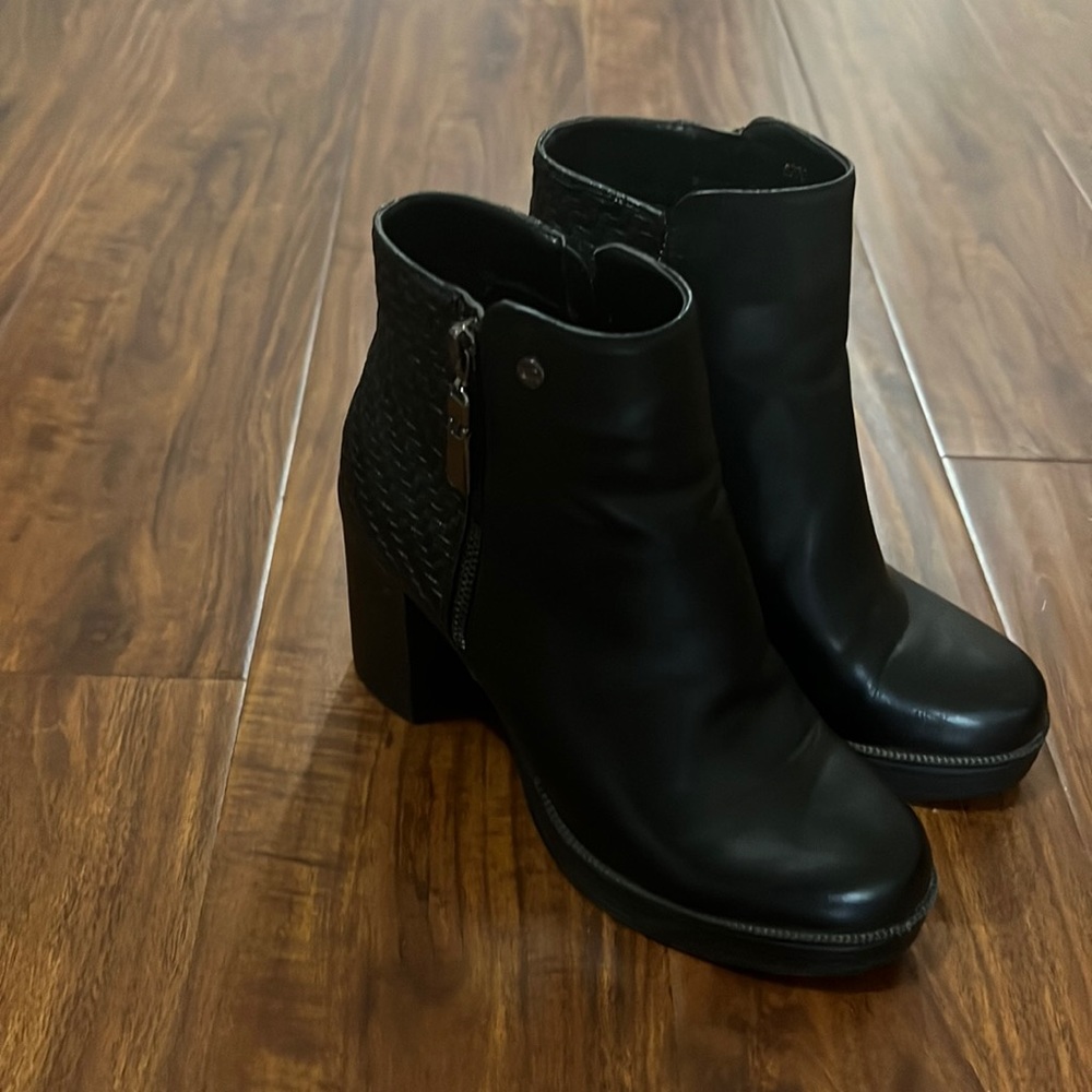 Black booties - Picture 2 of 4